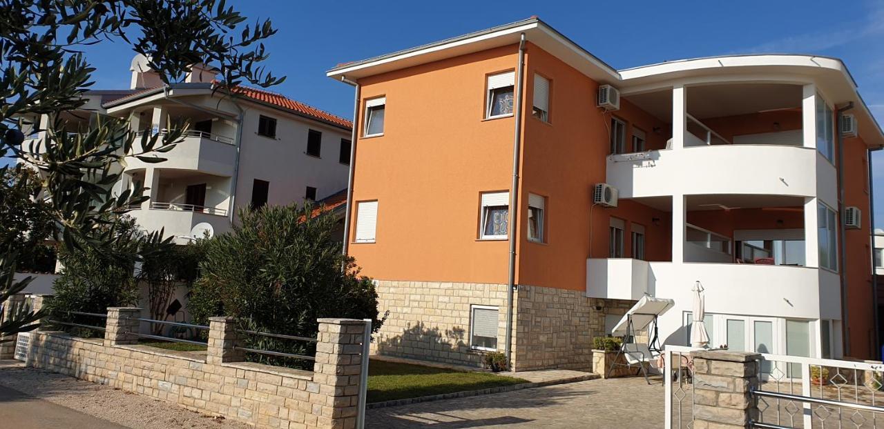 Jannine Apartament Biograd Na Moru